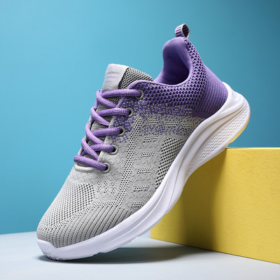 Tekstiilist sporditossud paelte ja pealdisega naistele