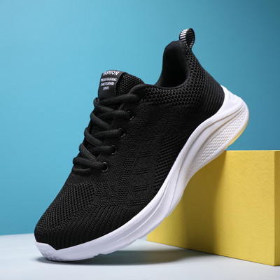 Tekstiilist sporditossud paelte ja pealdisega naistele