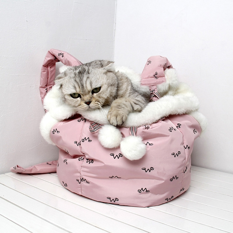 Lemmiklooma armas kandekott, soe ees rippuv rinnakorv, poolkinnine õlakott