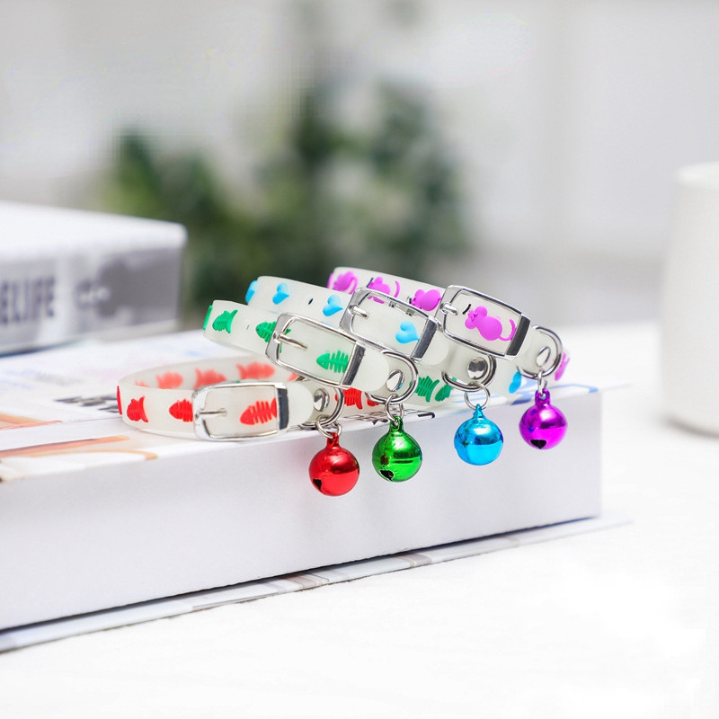 Culoare aleatorie, anti-pierdere, silicon fluorescent, guler de clopot de pisică, colier strălucitor de pisică, guler de cățel strălucitor, accesorii pentru pisici de companie