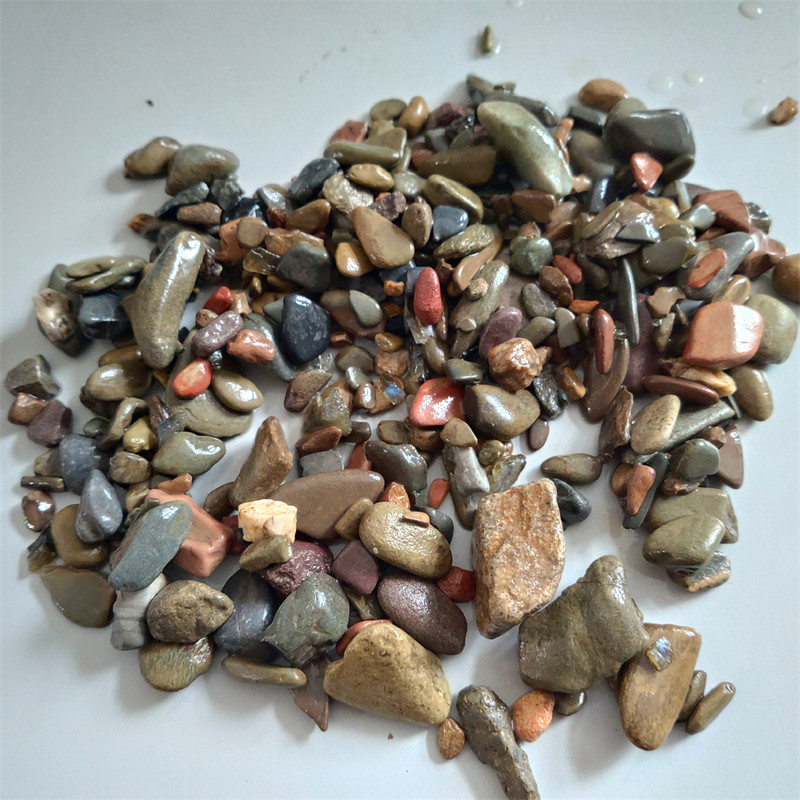 Loodusliku vooluliiva hulgimüük akvaariumi aluspinna haljastuskaunistused, väikesed kivid veeloomatarbed