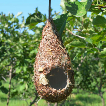 Естествена колиба за птици отвън Издръжливо ръчно плетено гнездо за нощувка Естествен тревен материал Гнездо за птици Къща за колибри