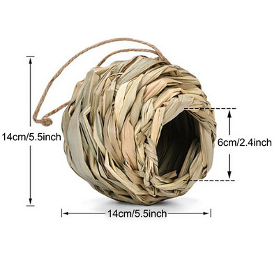 Bumbiņas formas dabiskas zāles putnu māja ārpusē karājas kolibri Izturīgs, izturīgs putnu barotājs, kas piekārts dārza pagalma dekorēšanai