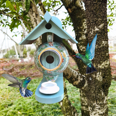 Putnu barotava Putnu aksesuāri Kolibri barotava Savvaļas putnu mājas būri Iekares Āra dārza iekšpagalms Zāliens Siena Logs Žoga koks