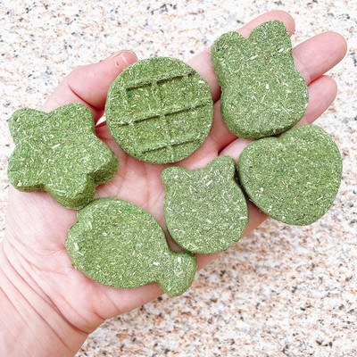 Mājdzīvnieku zobu griešanas rotaļlietas Kāmja truša zāles kūka Dabiska maza dzīvnieka košļājamā rotaļlieta Trušu zobi Kārumi Ziedu kūka Molāras rotaļlietas