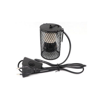 Roomajad soojendavad lampi, elutuba, puurivalgustiga, siseruumides asendusmajapidamises kasutatavad hammustusevastased tarvikud põletusvastased