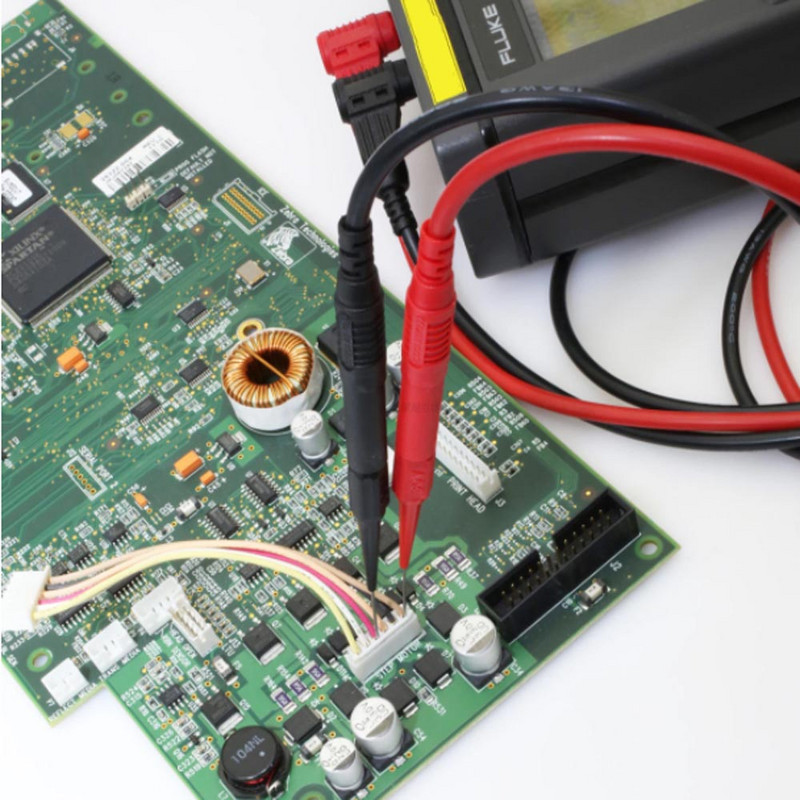 Nauji 2 vnt. izoliuoti auskarų vėrimo adata neardomieji multimetro bandymo zondai raudoni/juodi 30V-60V, skirti 4 mm bananų kištukiniam kištukui