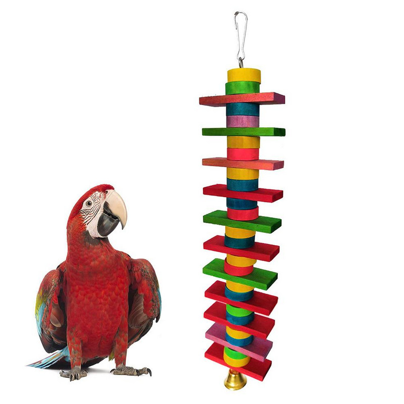 Mājdzīvnieku putnu papagailis iekštelpu koka bloki zvaniņa karājās būrī šūpoles, košļājama rotaļlieta, ko izmanto maziem un vidējiem putniem