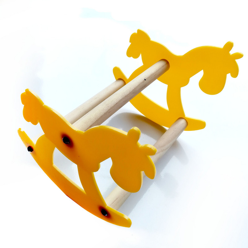 1 tk papagoi näriv mänguasja kiik akrüüljaam, seisev varraste kiiktool, kiik Lihtne lõbus puidust hobune