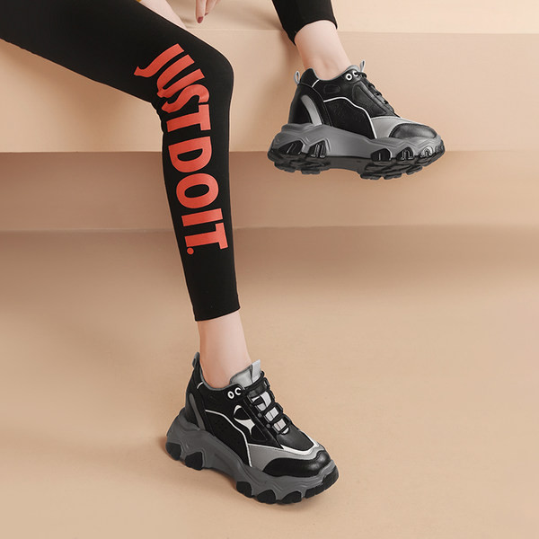 Kareda tallaga sügisene naiste tossud