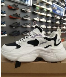 Naiste retro nöörkinnisega tossud