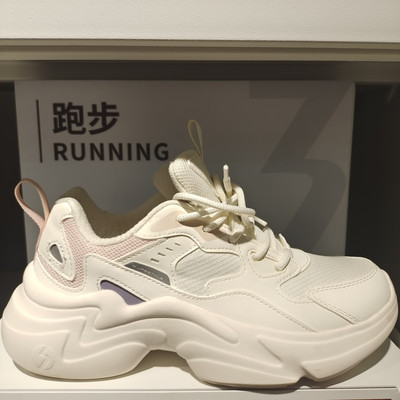 Naiste retro nöörkinnisega tossud