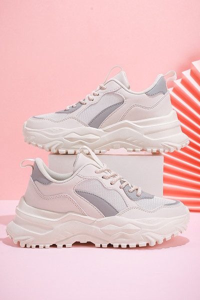 Adidași sport de damă cu talpă aspră