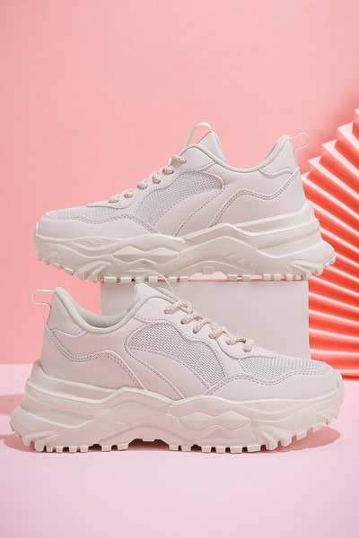 Adidași sport de damă cu talpă aspră