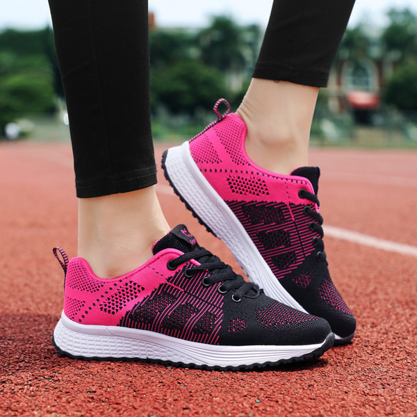 Model sport de adidași din material textil