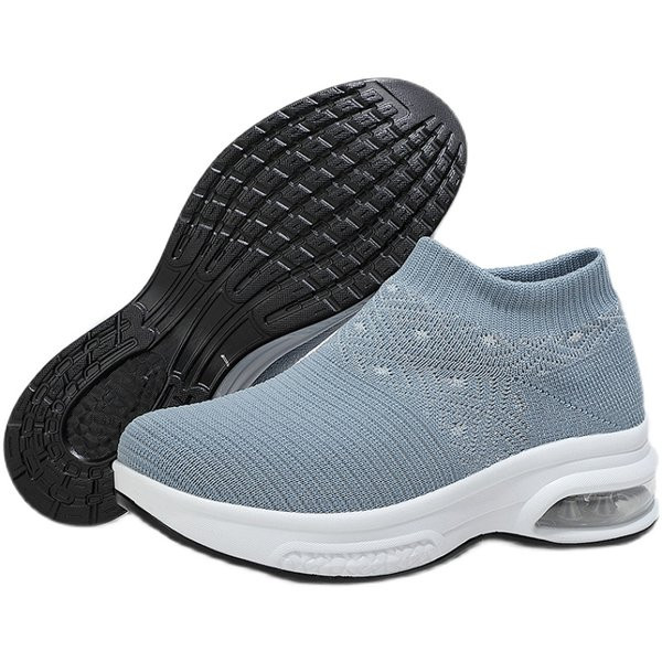 Naiste õhukambriga võrktossude uus mudel