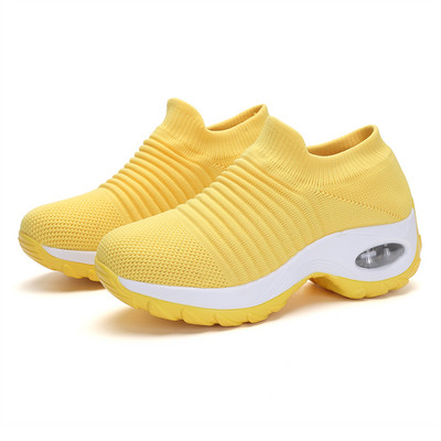 Naiste vabaaja õhukambriga tekstiilist tossud