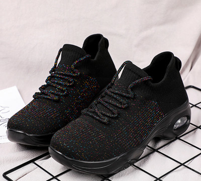 Naiste tossude uus mudel õhukambriga