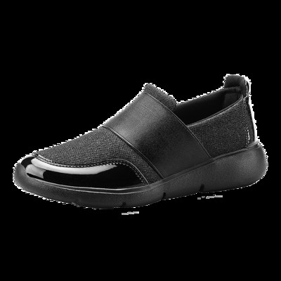 Naiste mustad hingavad tossud