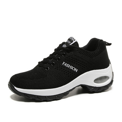 Moodsad õhukambriga naiste tossud