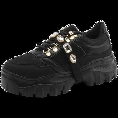 Moodsad kõrge talla ja dekoratiivkividega naiste tossud