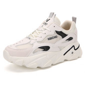 Tenisi dama - in doua culori