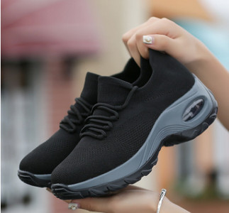 Νέο μοντέλο δικτυωτών αθλητικών παπουτσιών με αεροθάλαμο