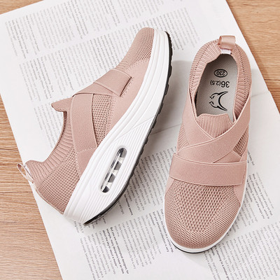 Women`s mesh sneakers with air chamber