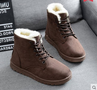 Moodsad sulevoodriga naiste tossud või saapad