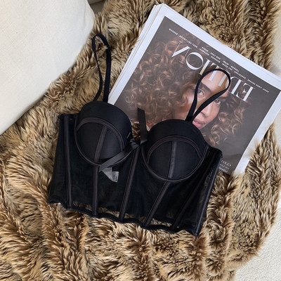 Peenikeste rihmadega naiste korsett