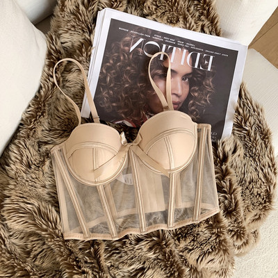 Peenikeste rihmadega naiste korsett