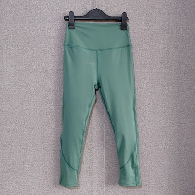 Naiste vabaaja säärised – kõrge vöökohaga