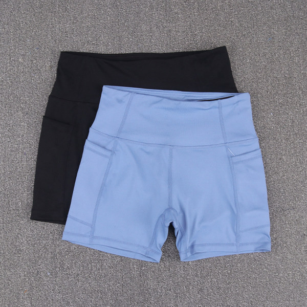 Pantaloni scurti sport dama in doua culori