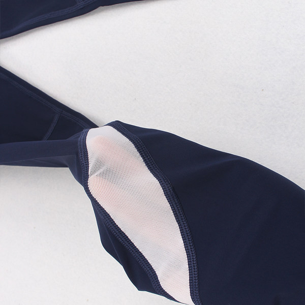 Sportlikud naiste retuusid elastse vöökohaga