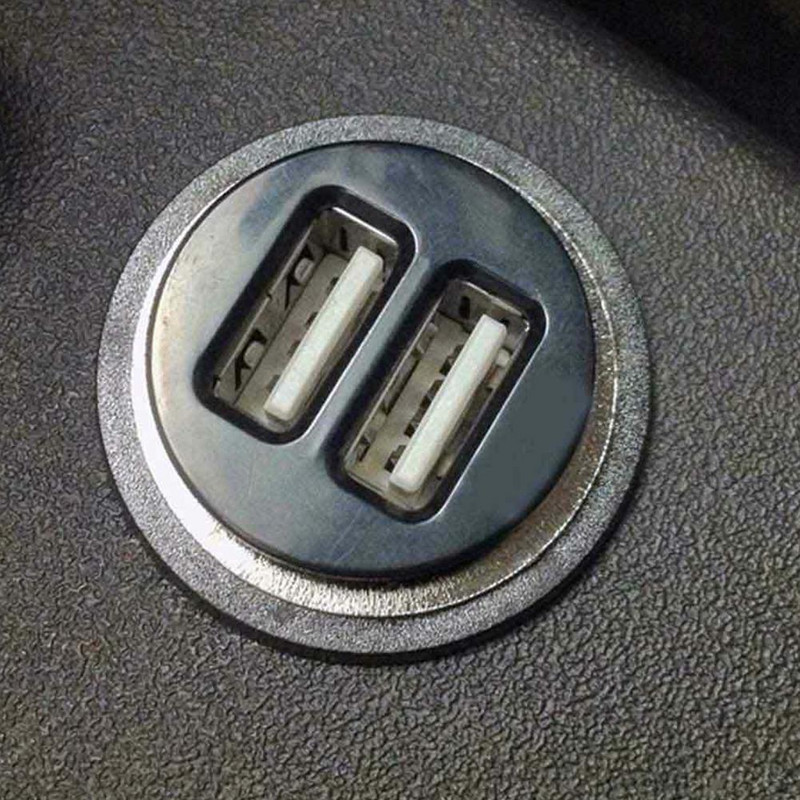 Automašīnas kravas automašīnas divu pieslēgvietu USB mini lādētāja adapteris Ātrās uzlādes automašīnas tālruņa lādētājs viedtālrunim ar 12V jaudas automašīnu piederumiem