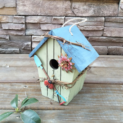 Puidust linnumaja pulmakaunistus linnupuur Värviline maalimine õues aed Rippuvad linnud suvila söötja Keskkonnasõbralik käsitöö