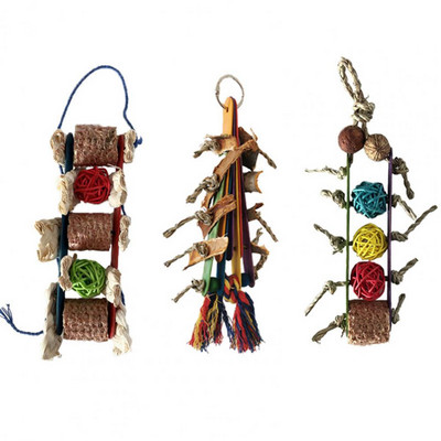 Madárrágójáték Természetes fából készült fogcsiszoló takarmánygyűjtő labda akasztós játék papagájharapás játék kakas ara papagájok számára