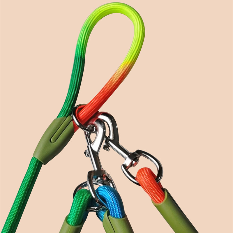 Šunų pavadėlis, pavadėlis, pavadėlis, skirtas šunims, vaikštantiems, pririštiems ant pečių, laisvų rankų pavadėliai Bėgiojančio šuns grandinėlė Daugiafunkcis pavadėlis su dviem galvutėmis