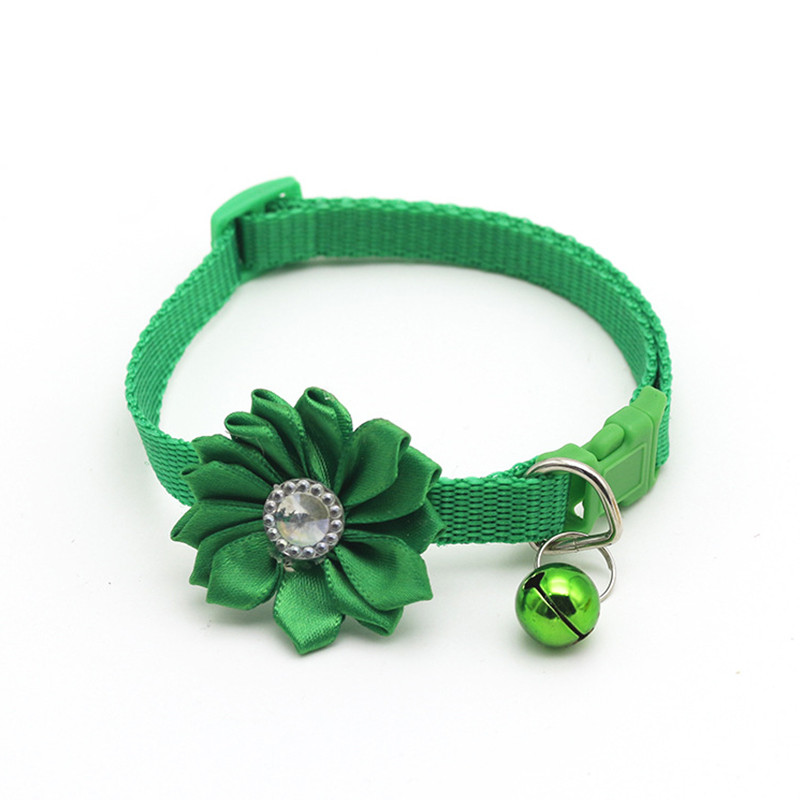 Accesorii pentru câini Animal de companie Cățeluș Guler de pisică Guler imprimat Clopot de flori Cristal Guler de câine de pisică Cataramă de purtare Ușoară Guler minunat pentru câini mici