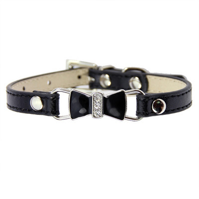 Koera kaelarihm Nahast lemmiklooma Koera kaelarihm, mida kasutatakse väikeste ja keskmise suurusega koerte jaoks, kasside jaoks õues jalutamiseks lemmikloomatarbed kaelakee tarvik