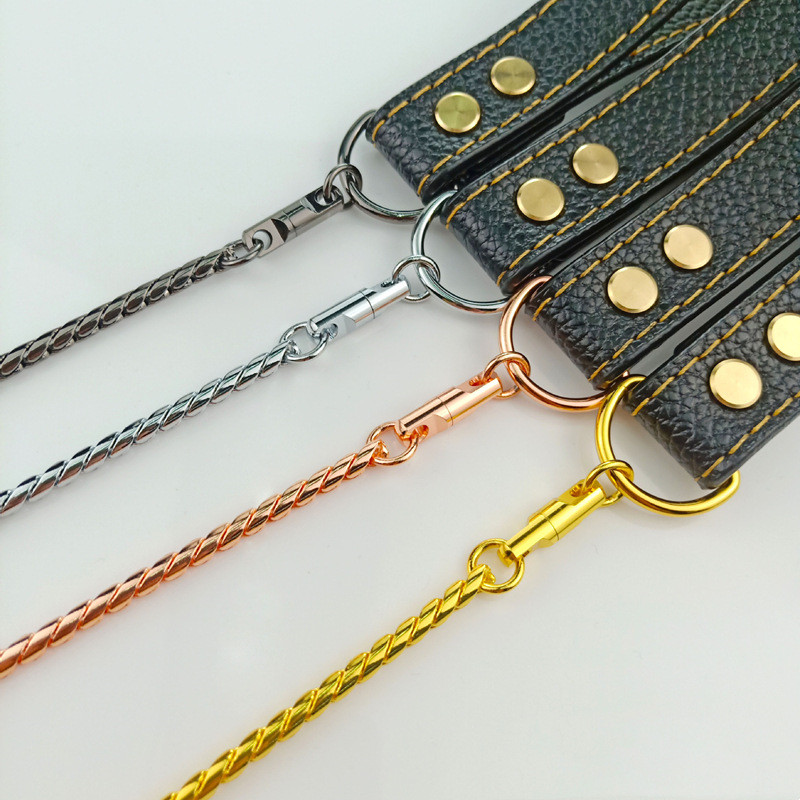 Kućni ljubimac P lančani pas Jednodijelni povodac Vanjski hodanje PU i bakreno uže za vuču Natjecateljski P-lanac Korektivno kontrolno uže