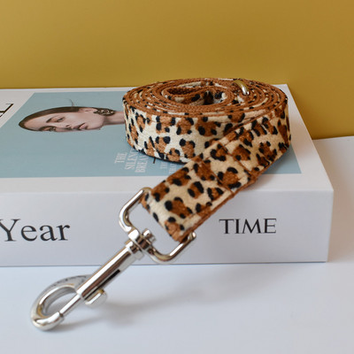 Λεοπάρ τύπωμα παπιγιόν γιακά σκυλιών για μικρά μεσαία μεγάλα σκυλιά Προσαρμοσμένα περιλαίμια Χαραγμένη πινακίδα ονομασίας Προμήθειες για κατοικίδια Κολιέ Ζώο 01