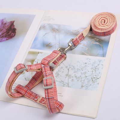 Koerarakmed väikestele koertele kassidele Reguleeritav kassipoegade kaelarihm Lemmikloomade rakmed koos jalutusrihma komplektiga ruuduline rinnavest jalutusrihm koera juhtmete tarvikud