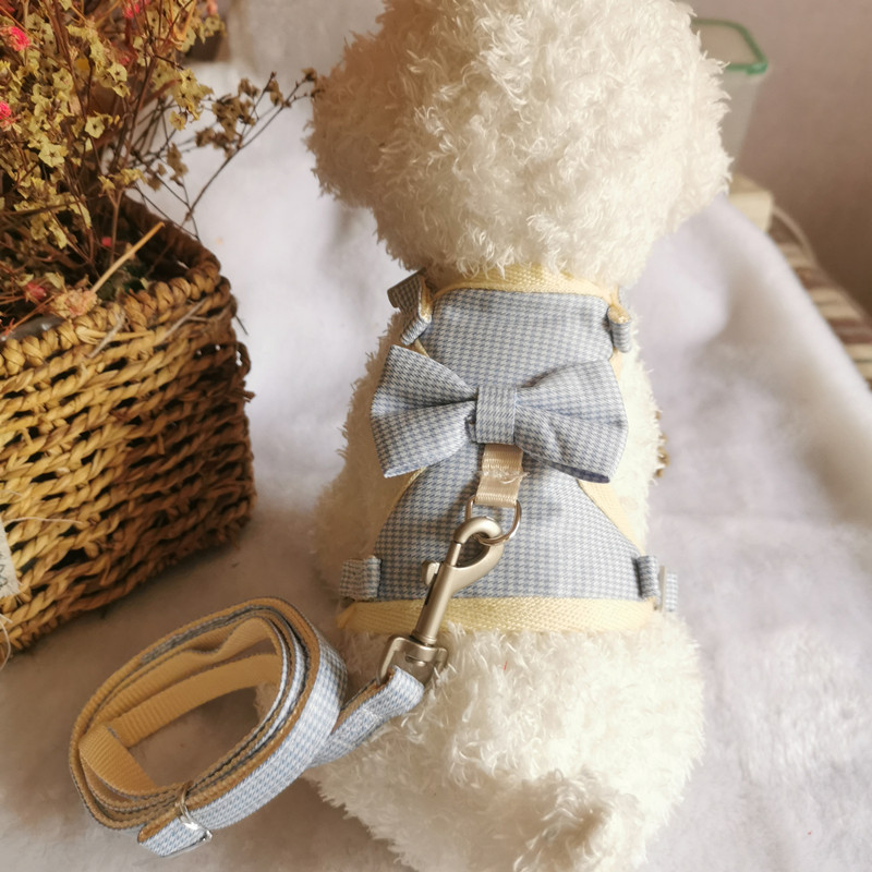 Väikesed koerarakmed, hingavad võrgust rinnarihm Kassi juhtmed Prindi lemmiklooma jalutusrihm kutsikatele ja kassidele Küüliku rakmed Ruuduline vibukassi kaelarihmad