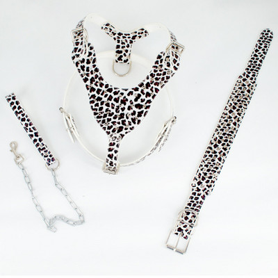 Lemmiklooma välistingimustes kasutatavad rakmed Koerarakmed needid naeltega PU-nahast naelad Lemmikloomarakmed Pitbulli suurtele keskmistele koertele, neetide päitsetega kaelarihm