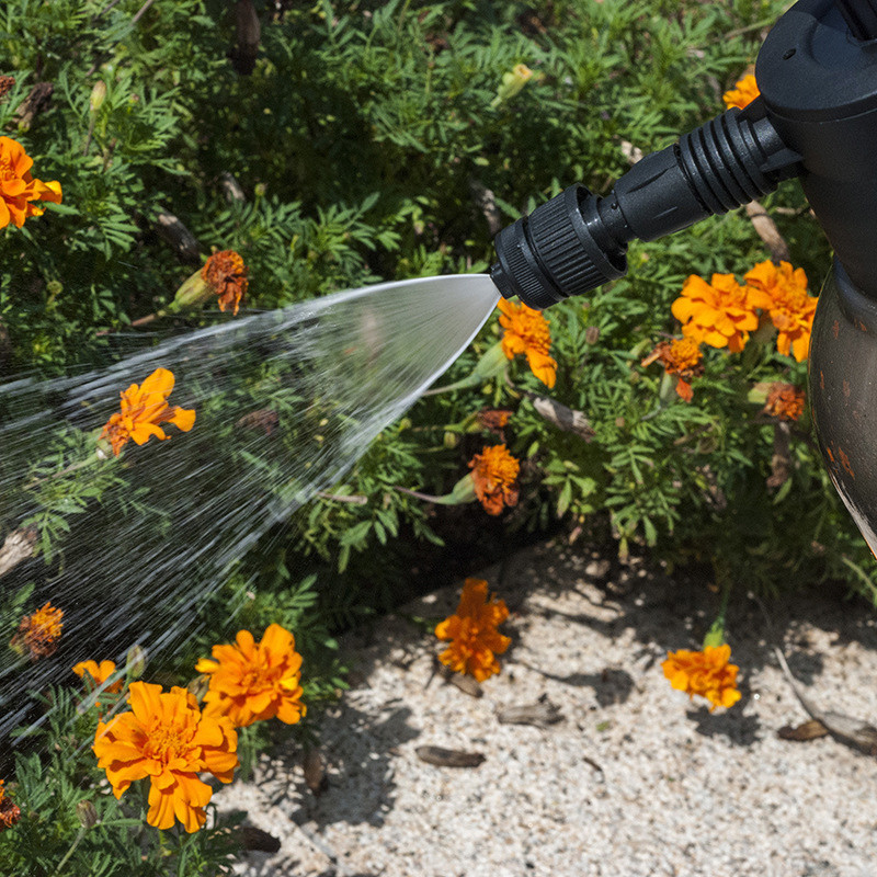 2L vahtplastist autode kastmispesuvahend autopesu pihusti vahuotsik Garden Water Bottle automaatne kastekann Autopuhastusvahendid