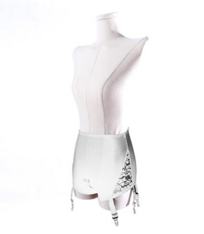 Liela izmēra seksīgas, melnas mežģīņu jostas biksītes bez kājstarpes ar sešām siksnām Sarkanas jostas ar iekaņām sievietēm Apakšveļa Zeķes S-XXXL