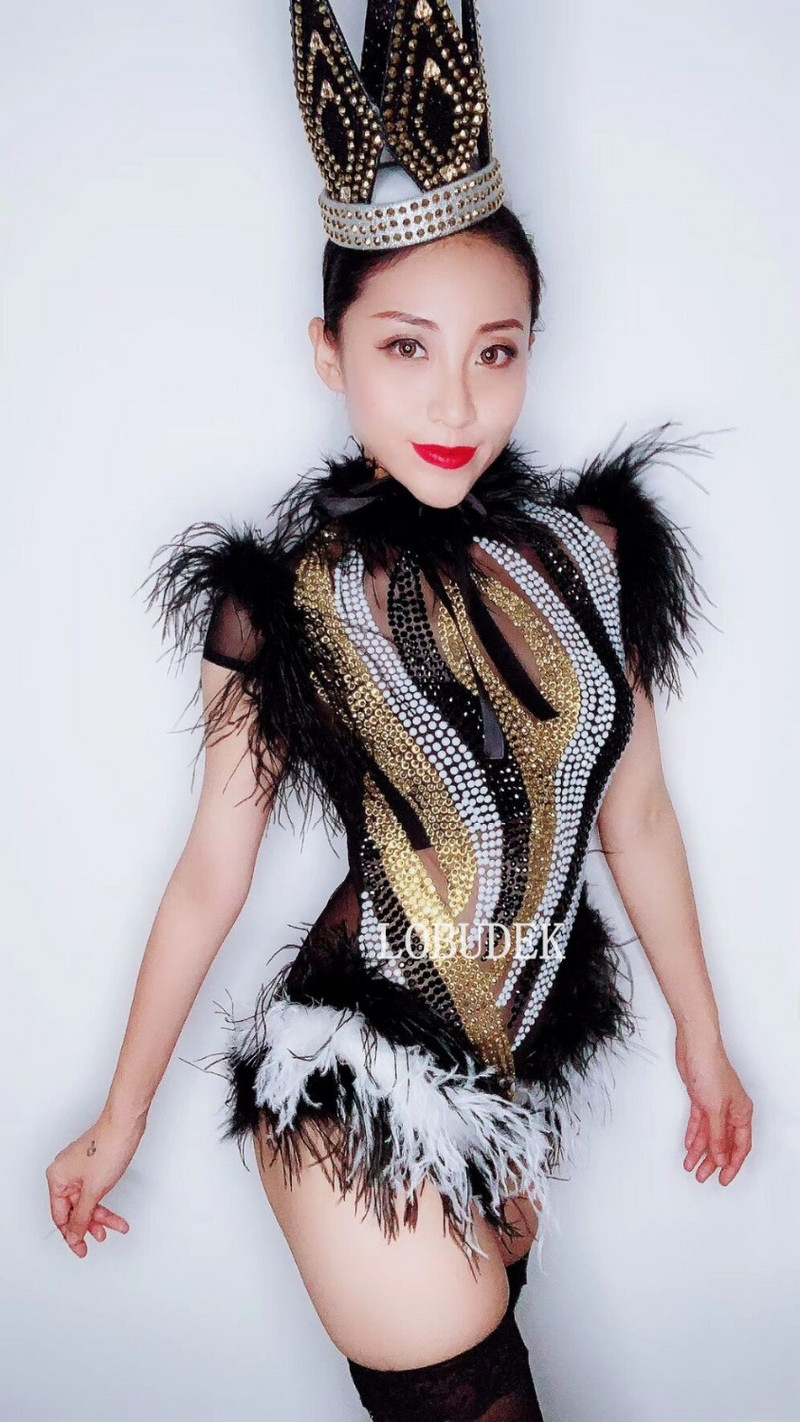 Must-valged sulgedest kivid Bodysuit ööklubi pidu Catwalk võrgust läbipaistev lavakostüüm Naiste laulja kristallid kombinesoon