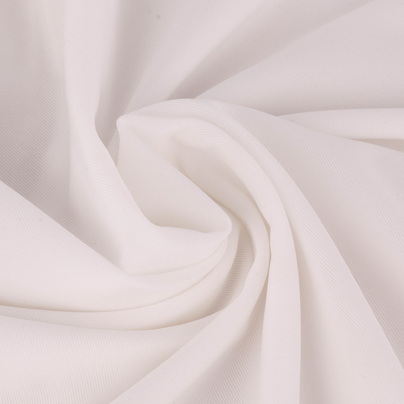 Seksi prozirni mornarski ovratnik, jednodijelni kupaći kostimi s visokim izrezom, prozirni bodi s otvorenim preponama, prozirna klupska odjeća, iskušenje