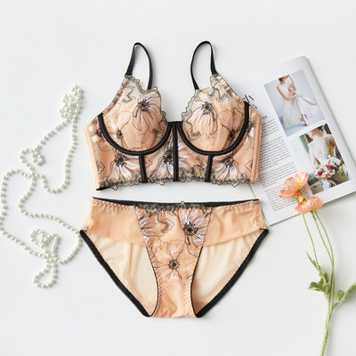 New Europe Γυναικεία Εσώρουχα Σέξι Push Up Σετ σουτιέν Δαντέλα Λουλούδια Κέντημα Εσώρουχα Γαλλικό σχήμα Κόλλα Bone Plus Size Σουτιέν